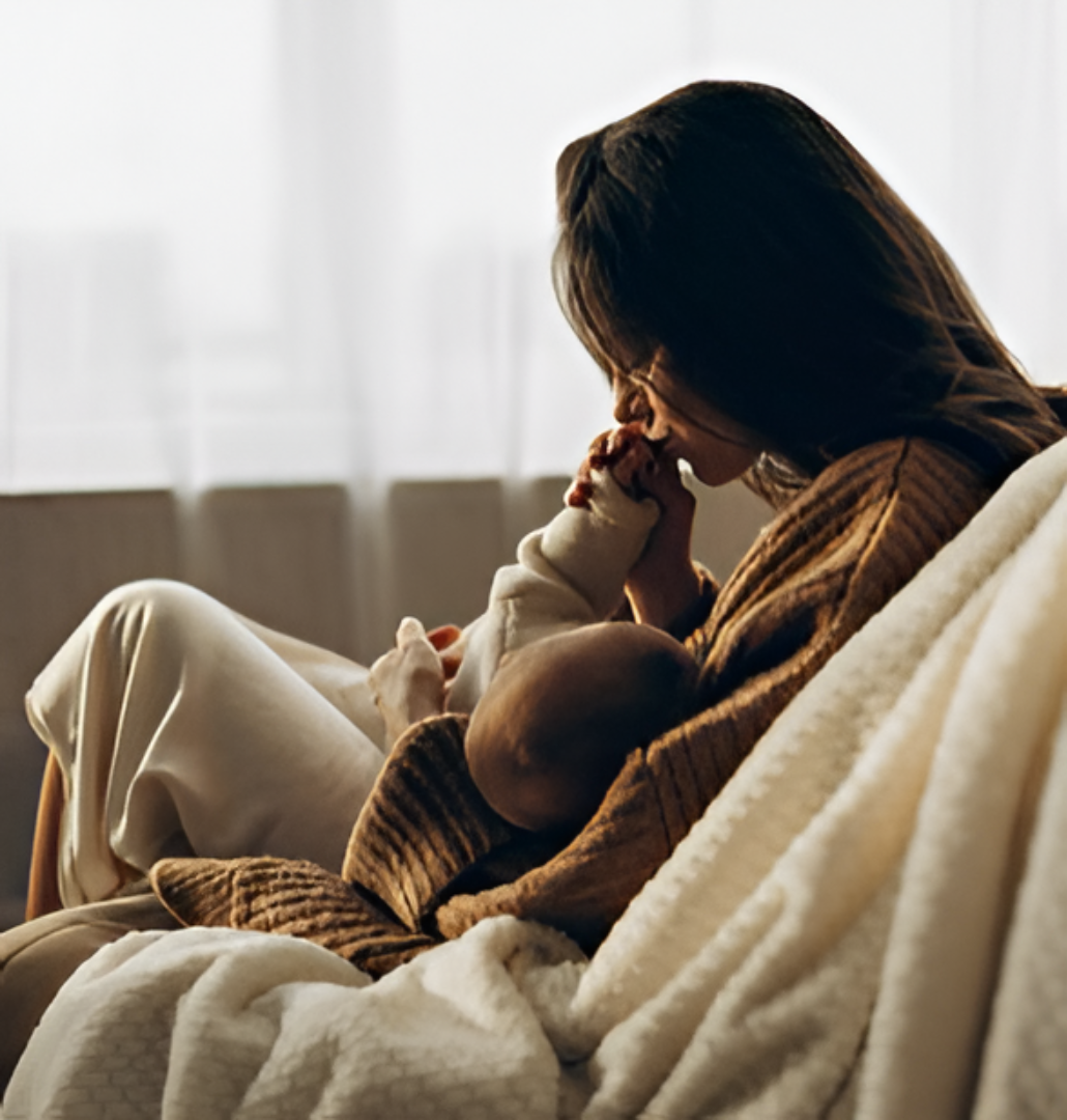 Common Breastfeeding Challenges in the Early Days (And How to Overcome Them)